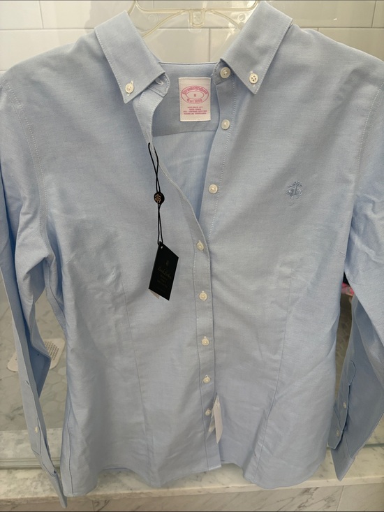 Brooks Brothers Tops - Women’s Brooks Brothers Pale Blue Button-Down Oxford Shirt